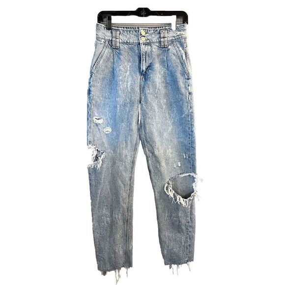 American Eagle Highest Rise Mom Jeans Blue sz 2 Long Distressed - Picture 1 of 10